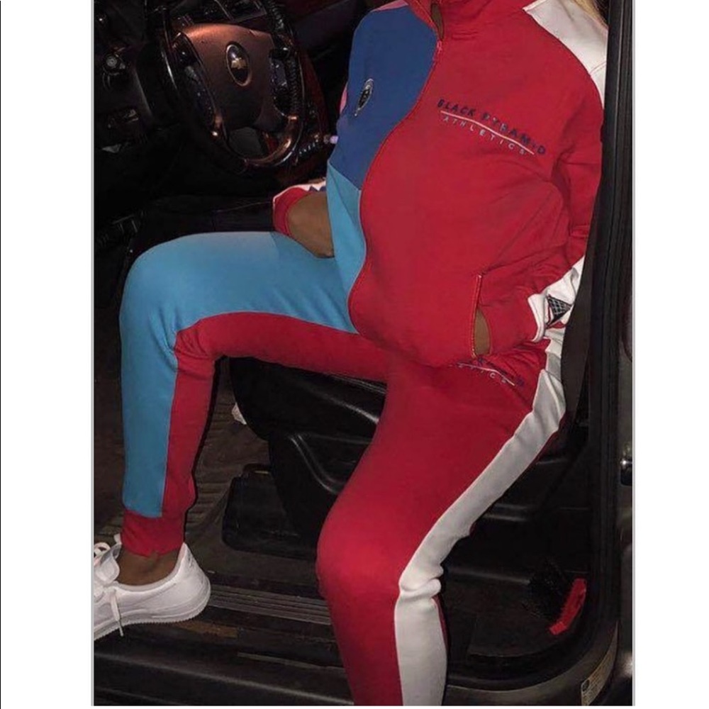 Color block two piece jump suit.‼️‼️